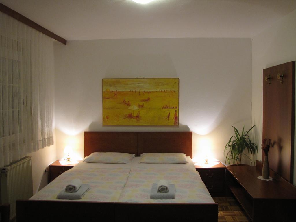 Guesthouse Zorko Gostilna Domen Smarjeske Toplice Rom bilde